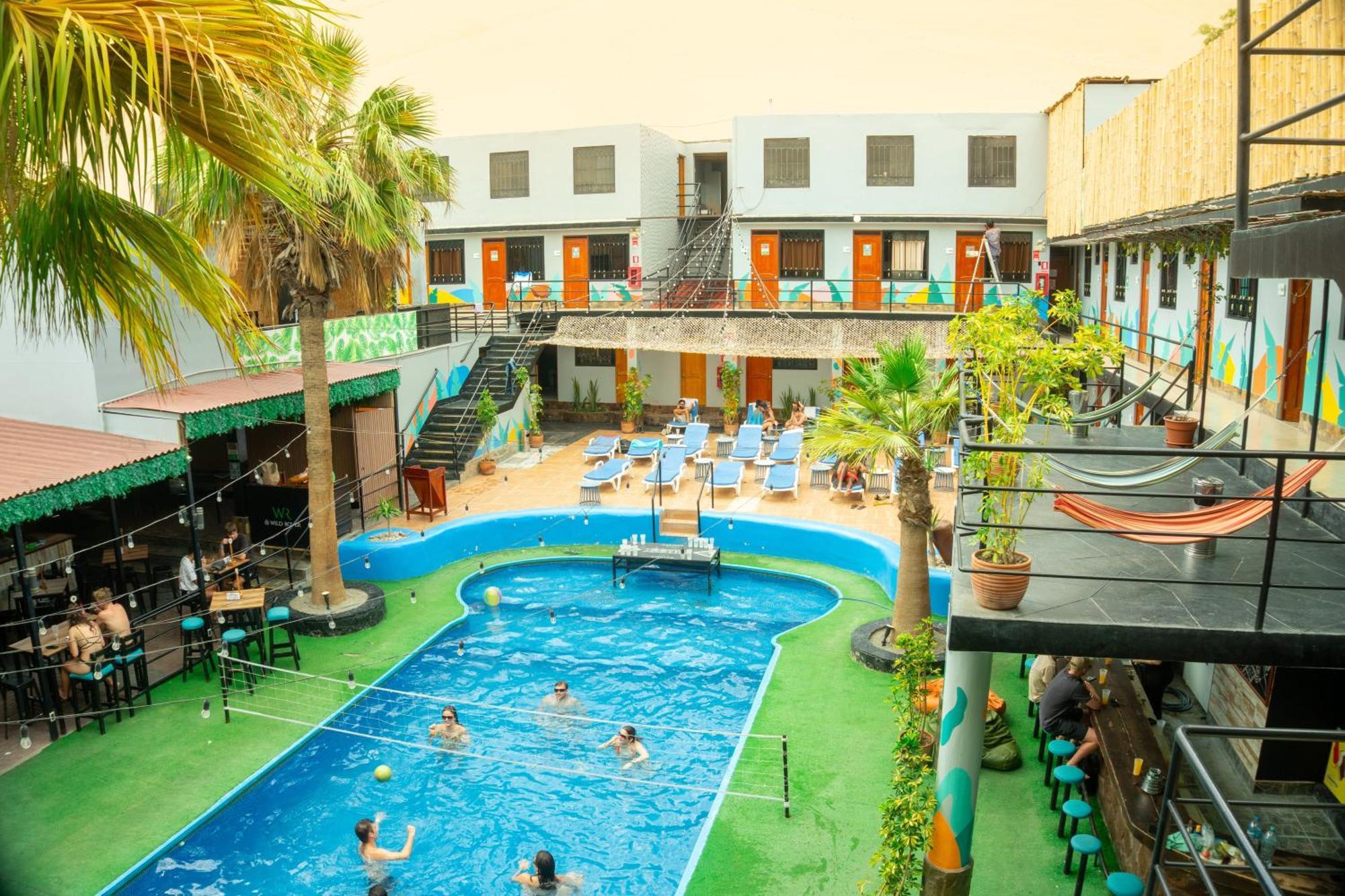 Wild Rover Huacachina イカ エクステリア 写真